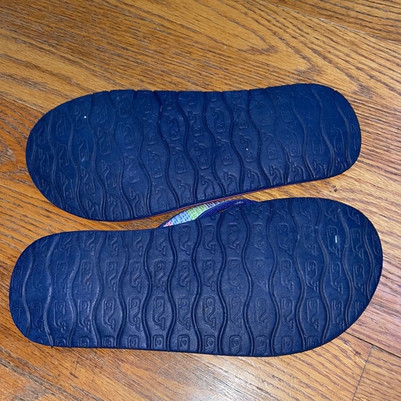 Vineyard Vines Flip Flops - Picture 4 of 5